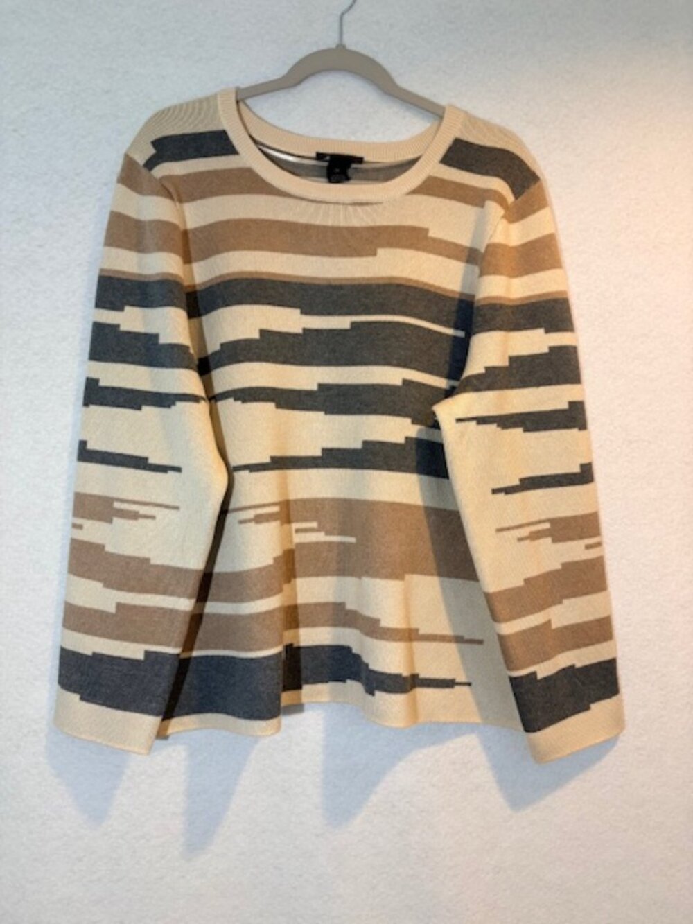 Investments Woman 2X Cream Gray Tan Crew Neck Sweater Broken Stripe NWT